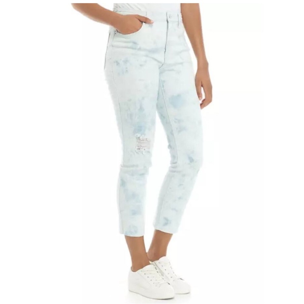 crown & ivy Light Blue tie-dye Cropped Jeans